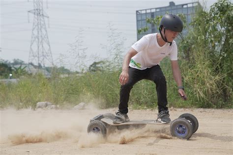 How to Build an Electric Skateboard: And Why Pineapples Might Be the Future of Transportation